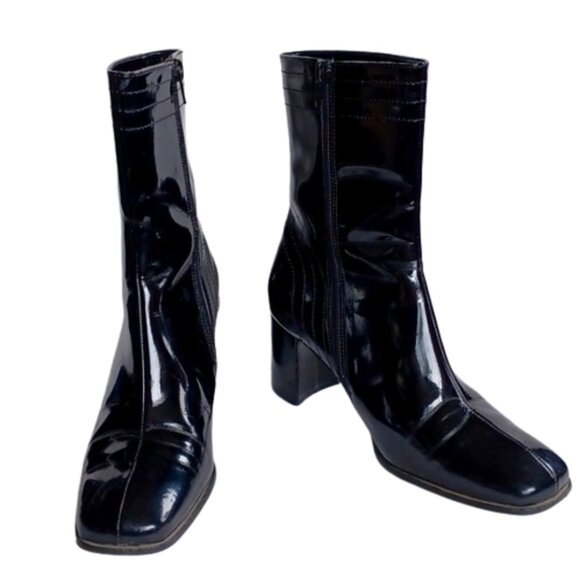 Aquatherm by Santana "Suzanne" Patent Bootie- Sz. 7.5 - Picture 1 of 12